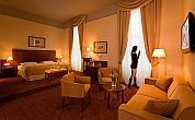 Mercure Hotel Magyar Kiraly - angenehmes Appartement im erneuten 4-Sterne-Hotel in Szekesfehervar