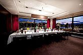Panoramablick von der Terrasse auf die Donau und die Burg - Hotel Sofitel Kettenbrücke - 5 Sterne Luxushotel Sofitel