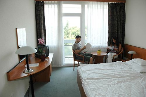 Bükfürdö - Bük Corvus Hotel in Ungarn - Kur- und Wellness-Urlaub in Bükfürdö - Stilvolles Zweibettzimmer in Hotel Corvus