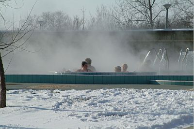 Heilwasser in der Therme - Aqua Lux Cserkeszolo 3*