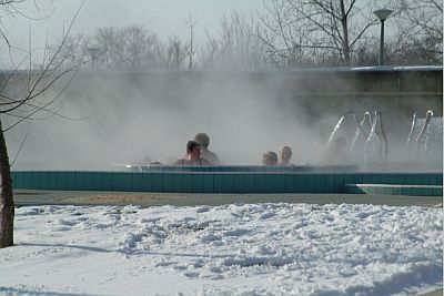 Heilwasser in der Therme - Aqua Lux Cserkeszolo 3*