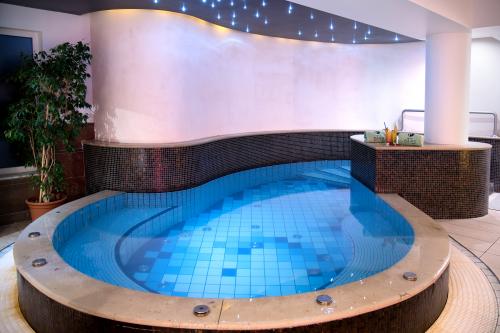 Hotel Palace Heviz - Jakuzzi des 4-Sterne-Wellnesshotels in Ungarn