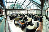 Wunderbar Wintergarten ins Andrassy Residence in Tarcal - elegant modern hotel in Tokajer Weinregion