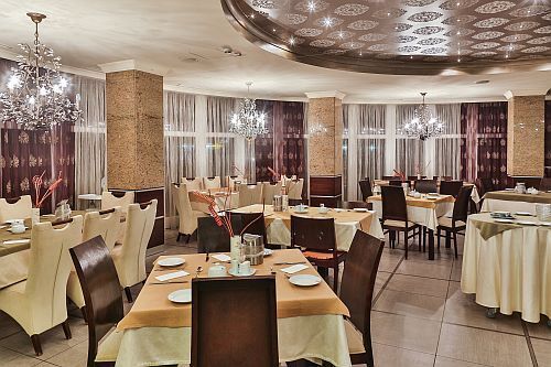 Restaurant im Apollo Thermalhotel - Hajduszoboszlo 