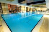 Hallenbad des Hotel Divinus - Wellness-Wochenende in Debrecen