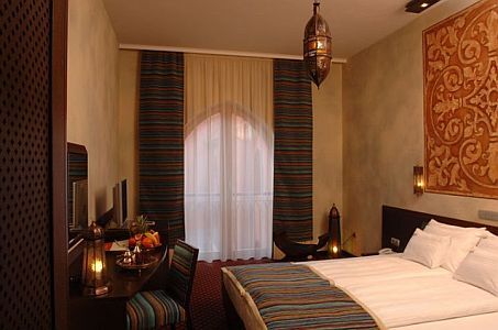 Elegantes Doppelzimmer in Shiraz Hotel für billiges Preis