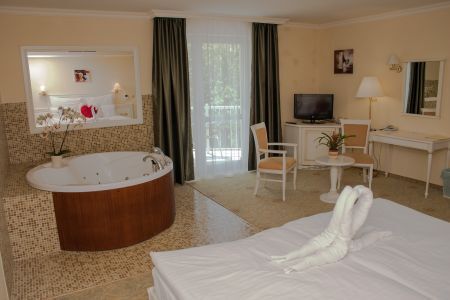 Zimmer mit Jacuzzi im Hotel Calimbra Miskolctapolca