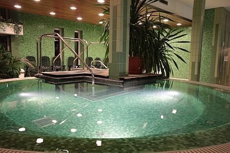 Yacht Hotel Wellness Siofok 4* Wellness Wochenende in Siofok