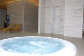 Akademia Hotel Jacuzzi in Balatonfured für Wellness-Liebhaber